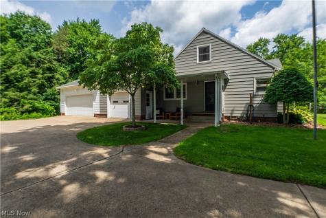 2748 Canton Road Uniontown OH 44685