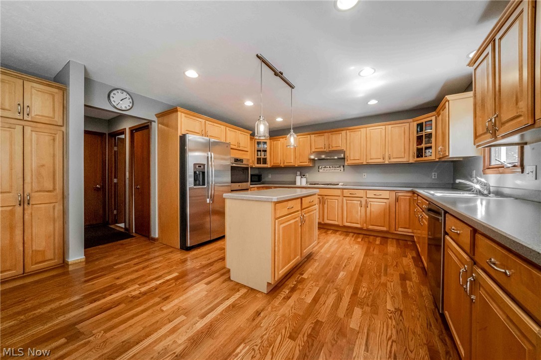 4084 Shelly Drive Seven Hills OH 44131