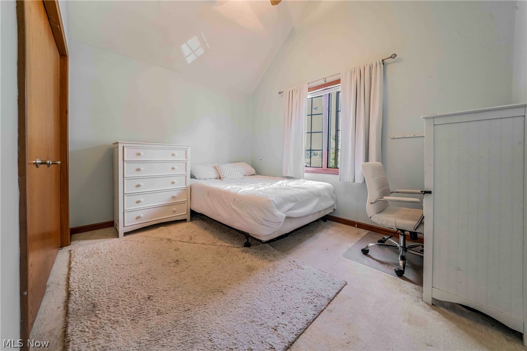 4084 Shelly Drive Seven Hills OH 44131