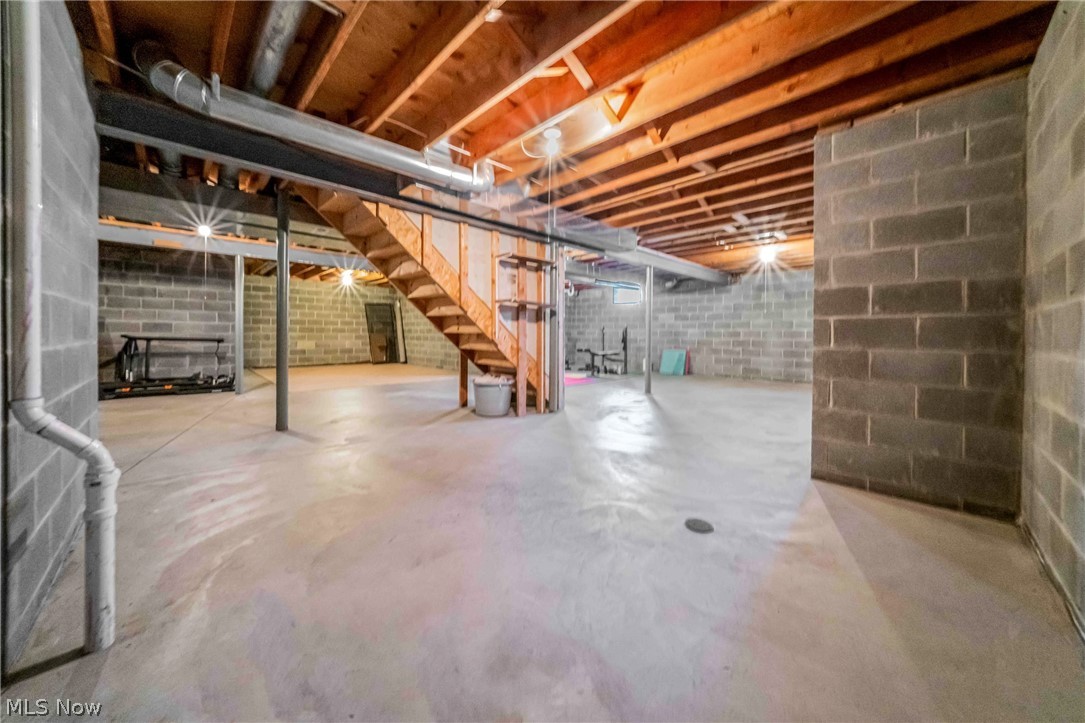 4084 Shelly Drive Seven Hills OH 44131