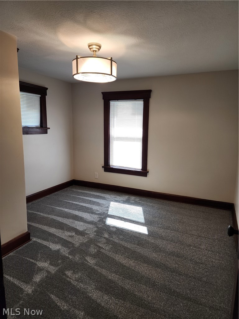 516 Bond Street Elyria OH 44035