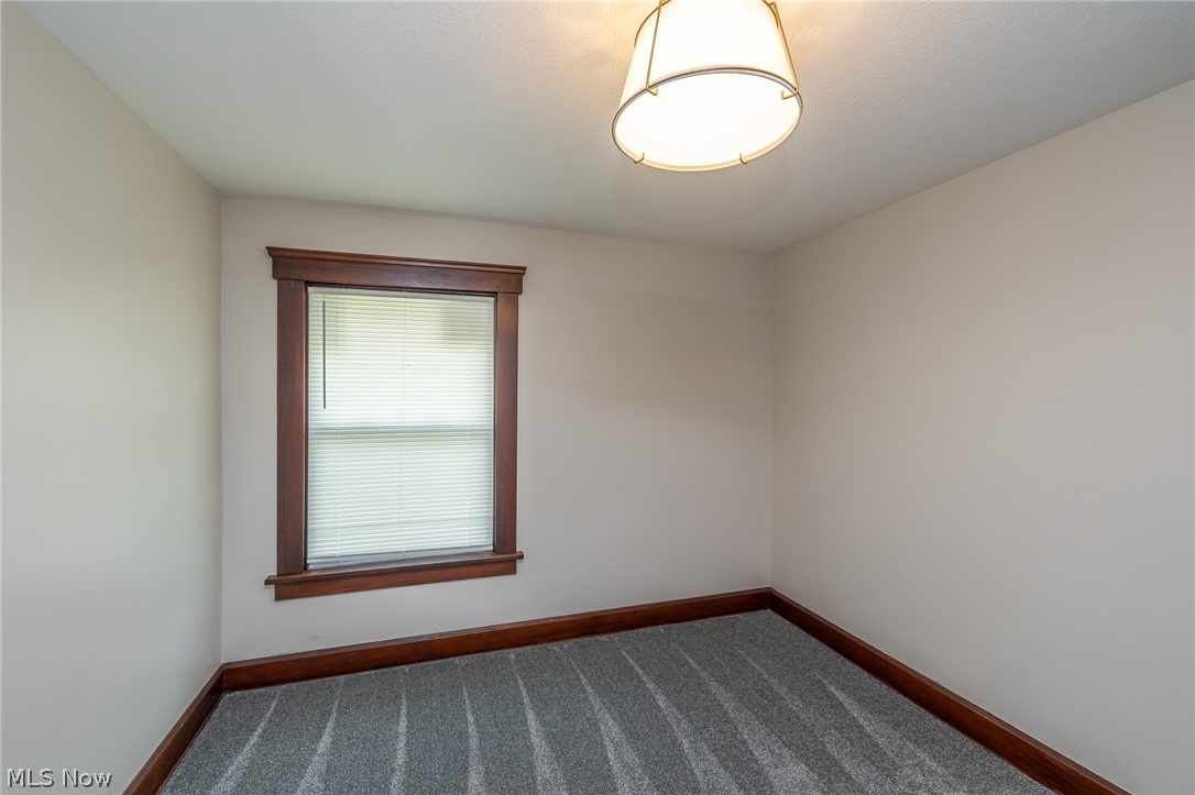 516 Bond Street Elyria OH 44035