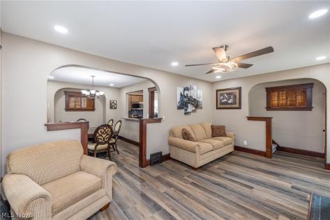 516 Bond Street Elyria OH 44035