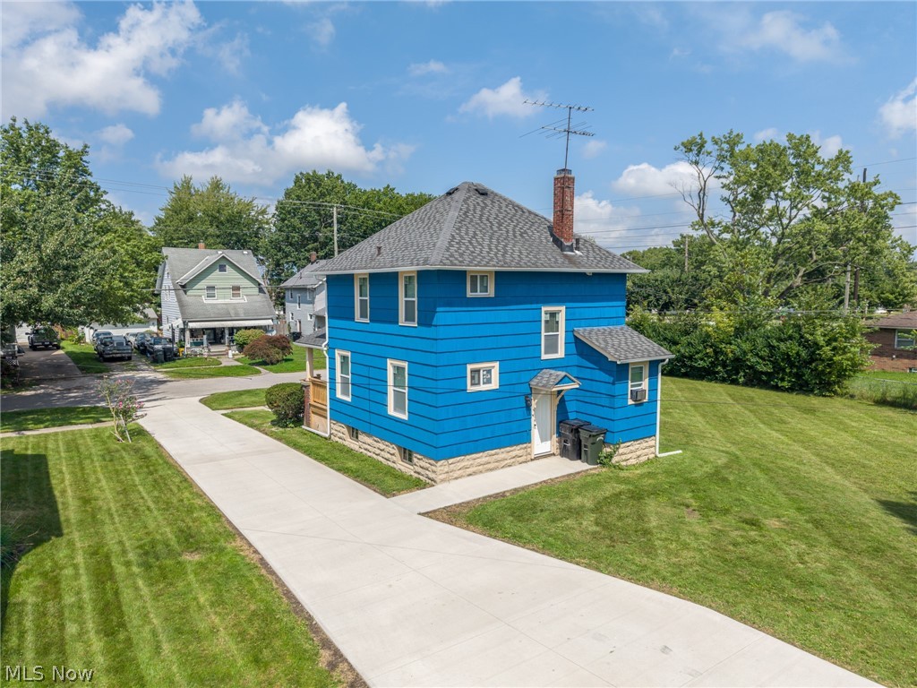 516 Bond Street Elyria OH 44035