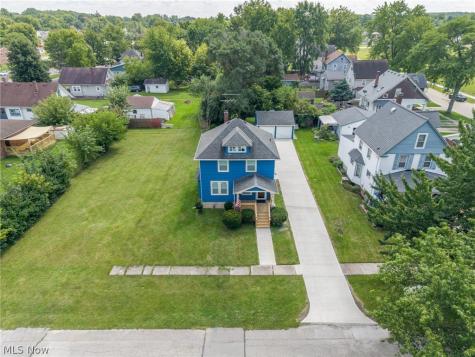 516 Bond Street Elyria OH 44035