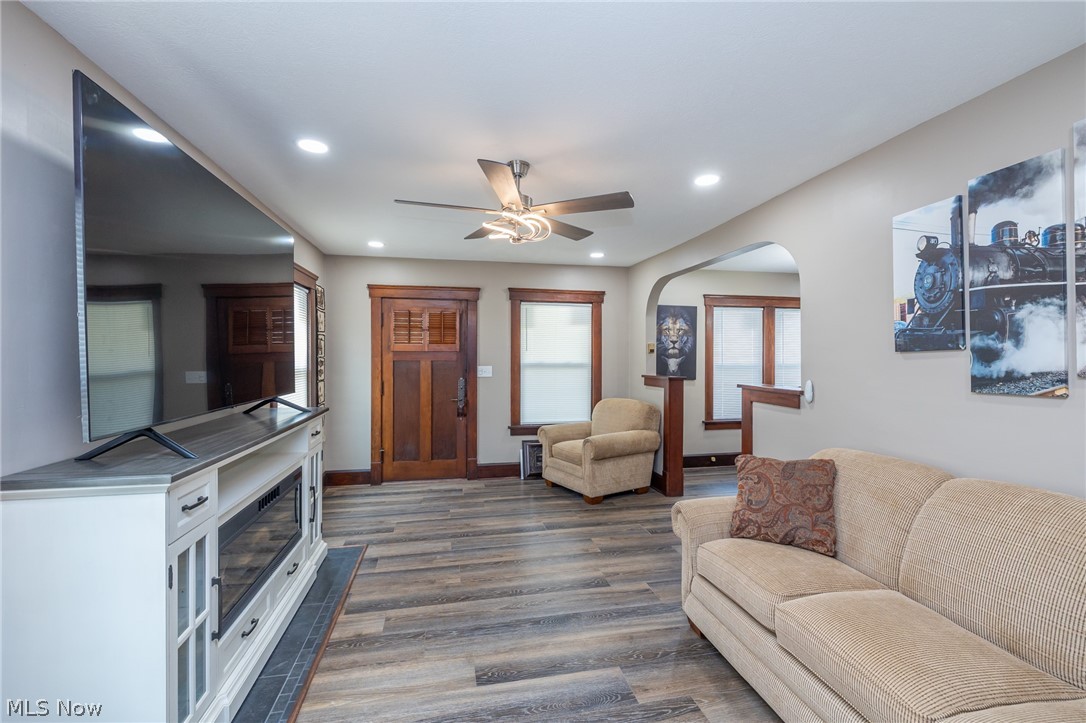 516 Bond Street Elyria OH 44035
