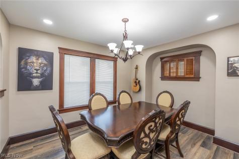 516 Bond Street Elyria OH 44035