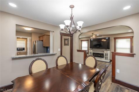 516 Bond Street Elyria OH 44035