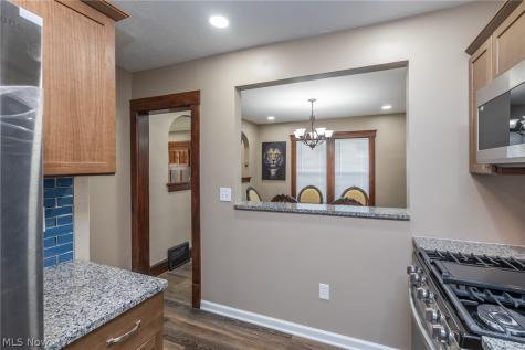 516 Bond Street Elyria OH 44035