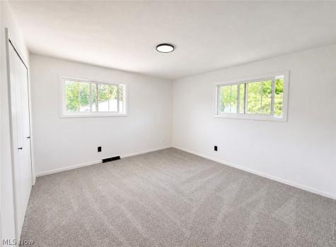 24071 Russell Avenue Euclid OH 44123