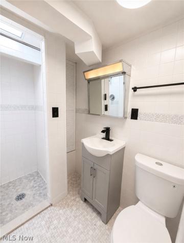 24071 Russell Avenue Euclid OH 44123
