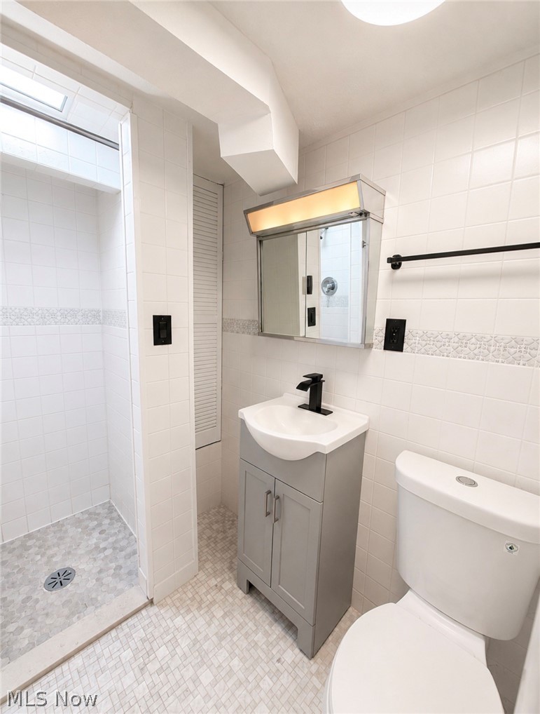 24071 Russell Avenue Euclid OH 44123