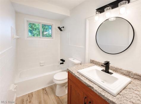 24071 Russell Avenue Euclid OH 44123