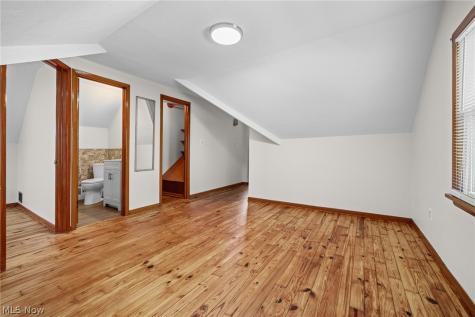 4757 Summer Lane Brooklyn OH 44144