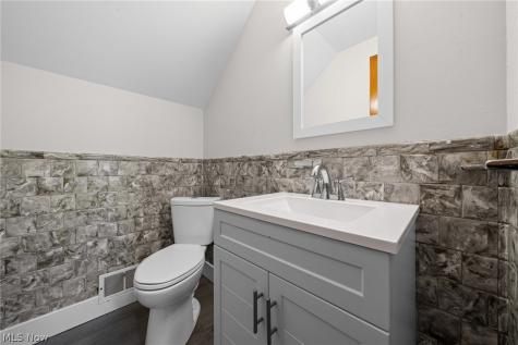 4757 Summer Lane Brooklyn OH 44144