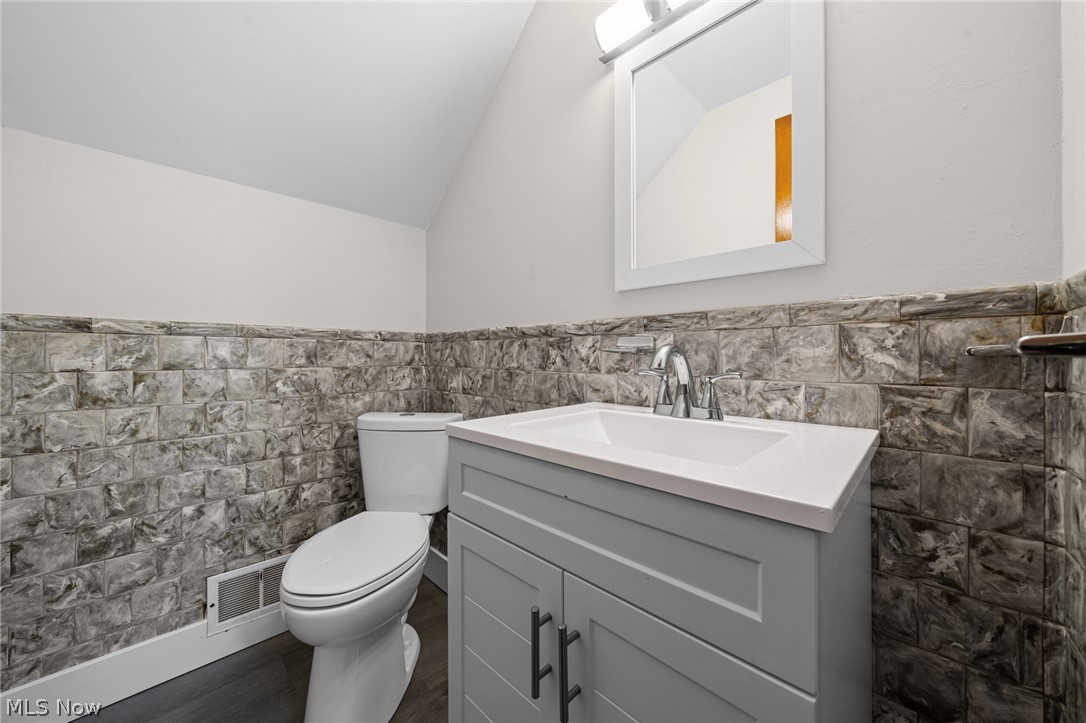 4757 Summer Lane Brooklyn OH 44144