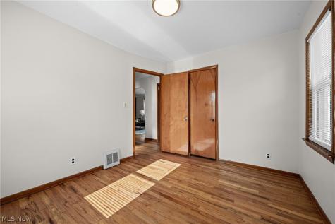 4757 Summer Lane Brooklyn OH 44144