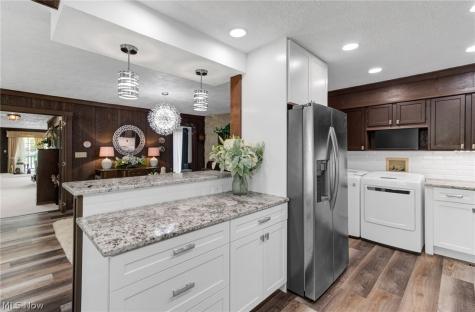 411 E Mohawk Drive Malvern OH 44644