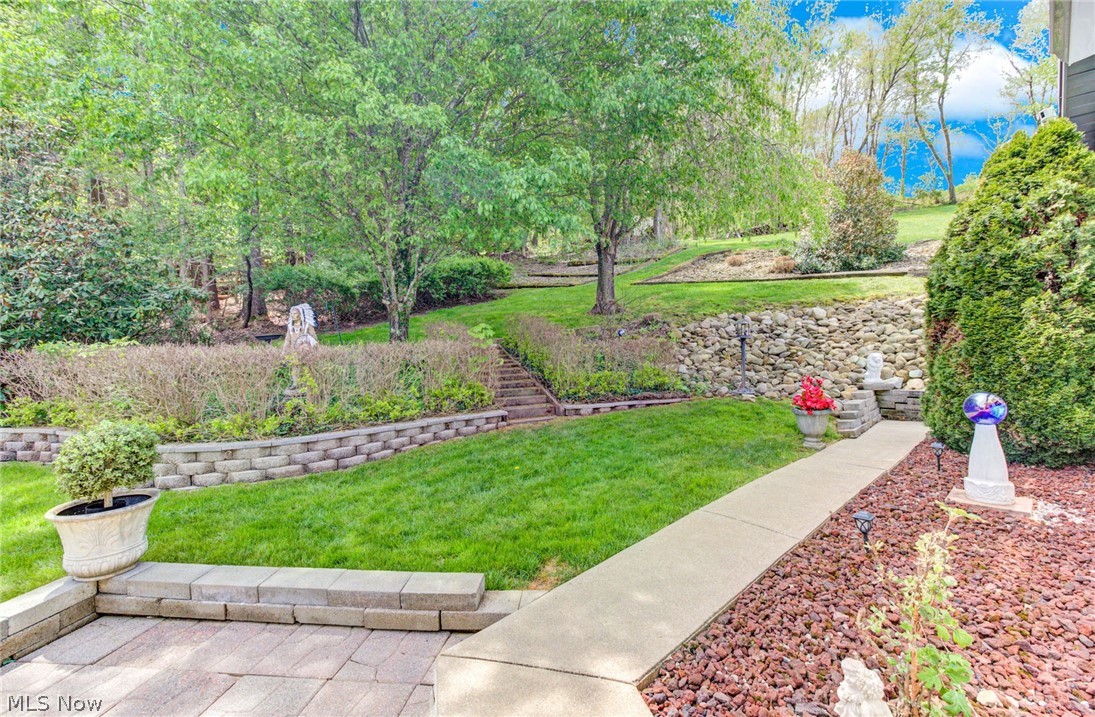 411 E Mohawk Drive Malvern OH 44644
