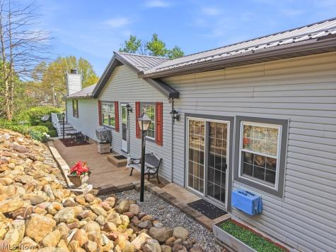 411 E Mohawk Drive Malvern OH 44644
