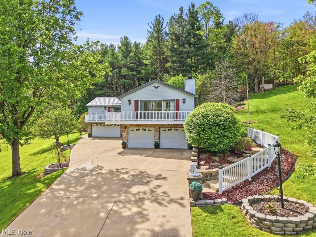 411 E Mohawk Drive Malvern OH 44644