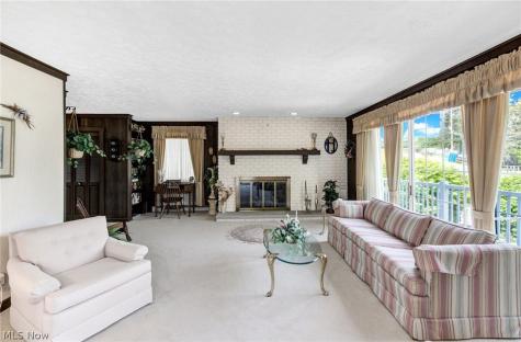 411 E Mohawk Drive Malvern OH 44644
