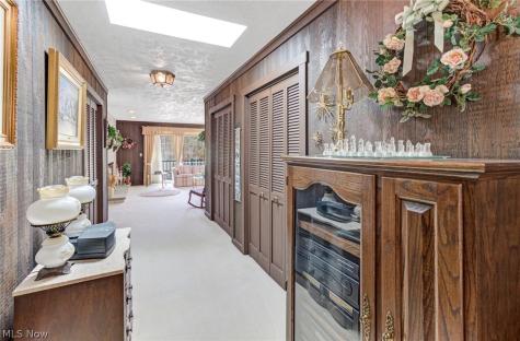 411 E Mohawk Drive Malvern OH 44644