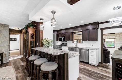 411 E Mohawk Drive Malvern OH 44644