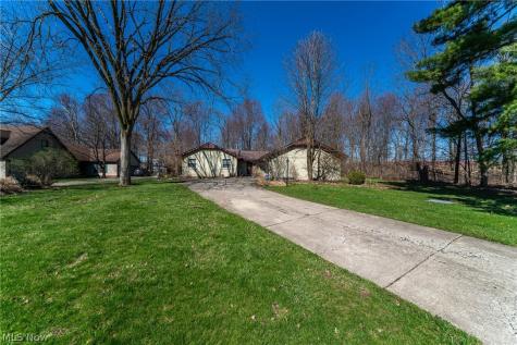 19717 Sagamore Road Walton Hills OH 44146