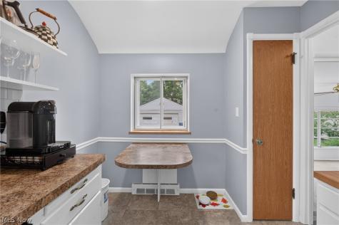 584 Bayfair Drive Bay Village OH 44140