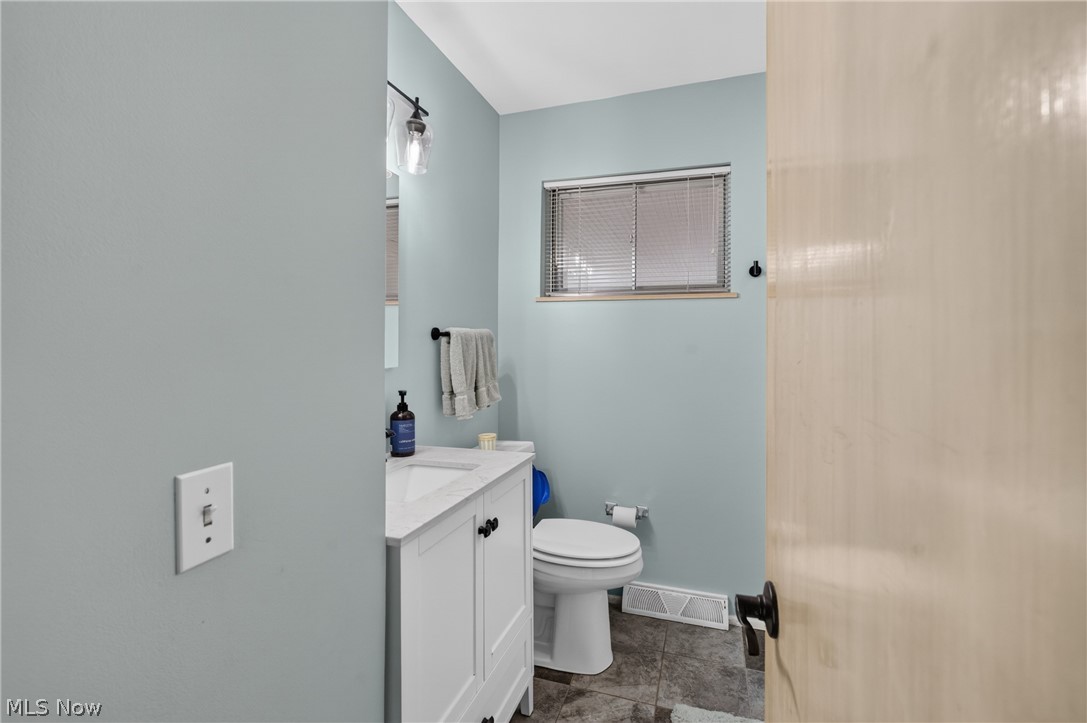 584 Bayfair Drive Bay Village OH 44140