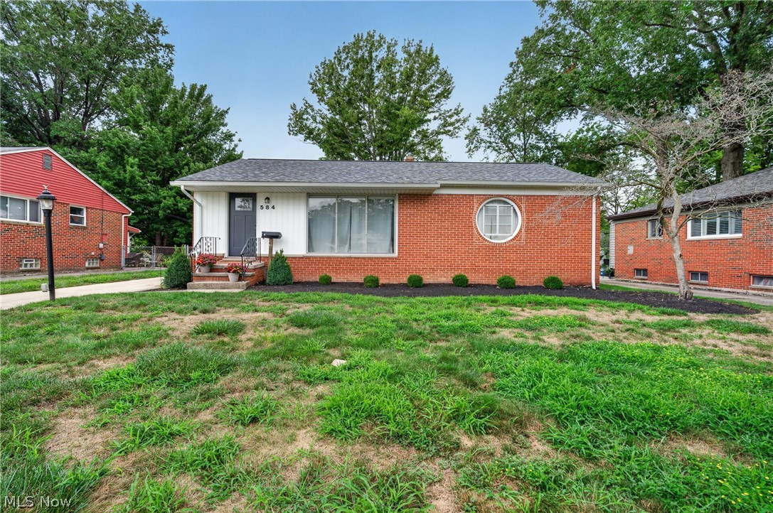 584 Bayfair Drive Bay Village OH 44140