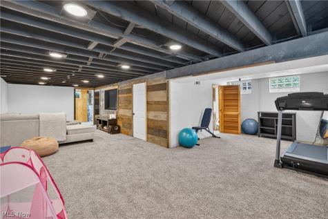 584 Bayfair Drive Bay Village OH 44140