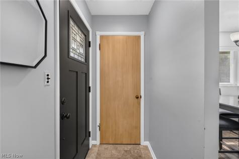 584 Bayfair Drive Bay Village OH 44140