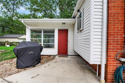 584 Bayfair Drive Bay Village OH 44140