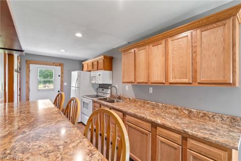 13095 Portage Street Doylestown OH 44230