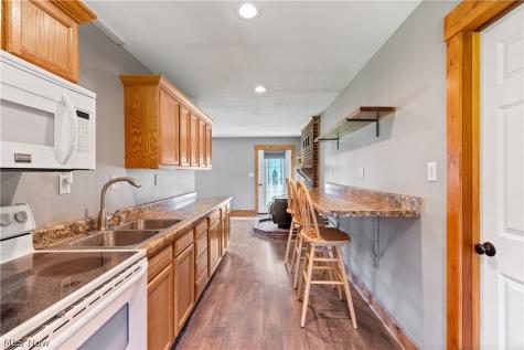 13095 Portage Street Doylestown OH 44230