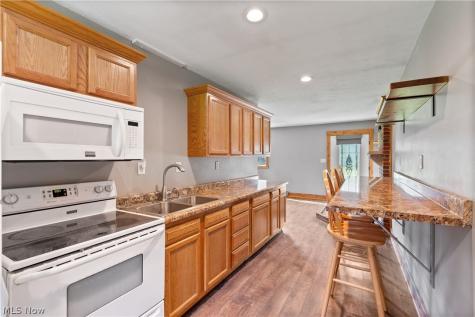13095 Portage Street Doylestown OH 44230