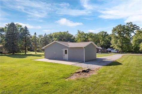 13095 Portage Street Doylestown OH 44230