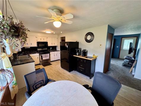 360 Trump Avenue NE East Canton OH 44730