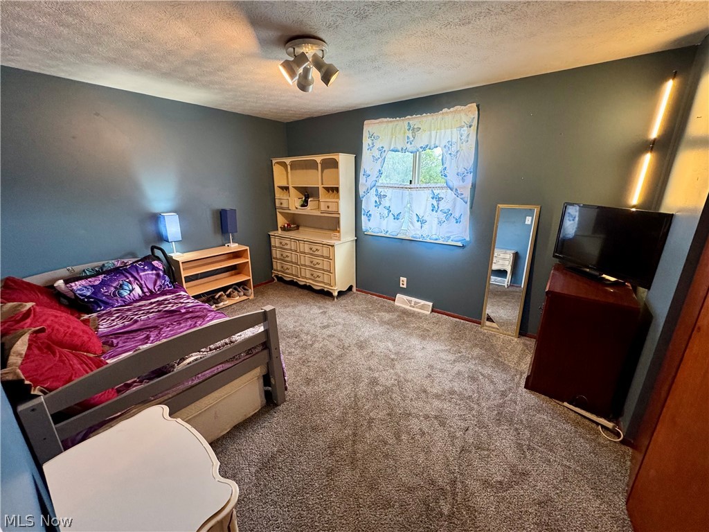 360 Trump Avenue NE East Canton OH 44730