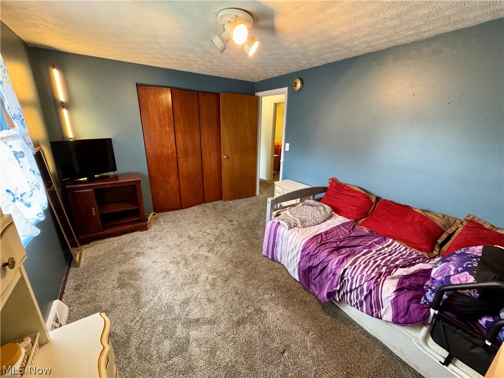 360 Trump Avenue NE East Canton OH 44730