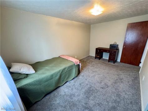 360 Trump Avenue NE East Canton OH 44730