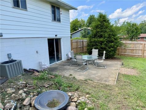360 Trump Avenue NE East Canton OH 44730