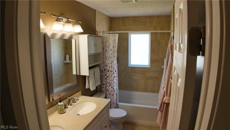 8407 Barton Drive Strongsville OH 44149