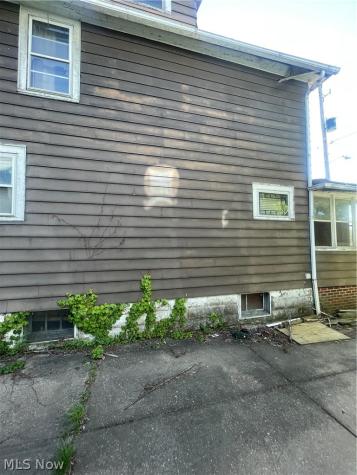 9118 Hillock Avenue Cleveland OH 44108