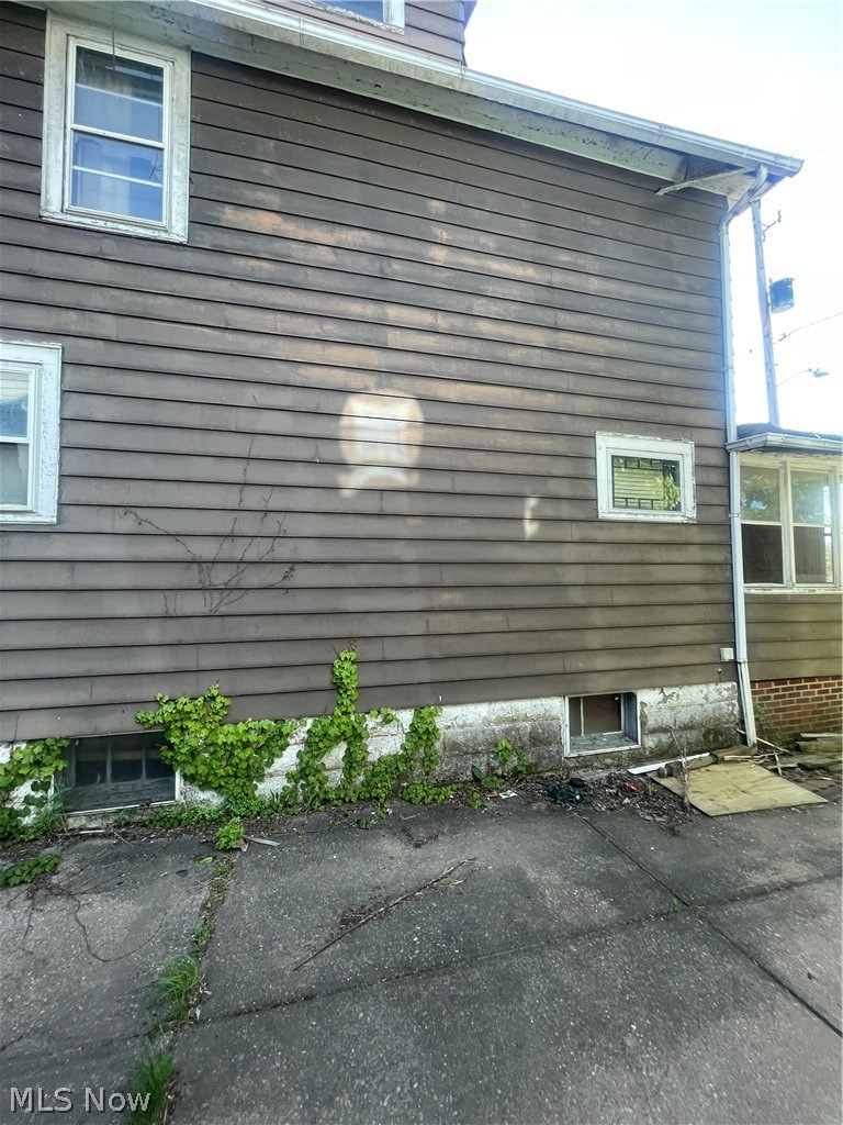 9118 Hillock Avenue Cleveland OH 44108