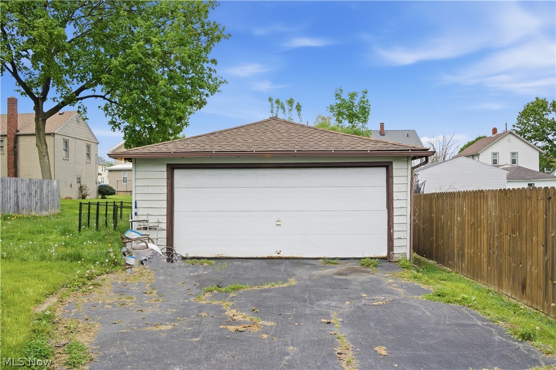 83 Como Street Struthers OH 44471