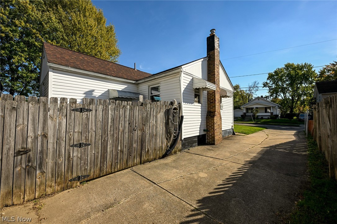 1107 Wyley Avenue Akron OH 44306