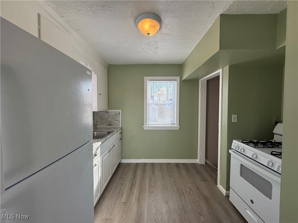 17404 Throckley Avenue Cleveland OH 44128